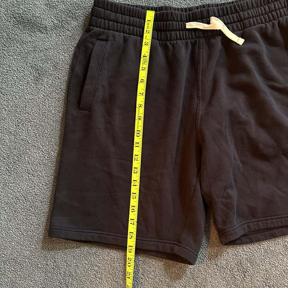 Shorts - Picture 4 of 5